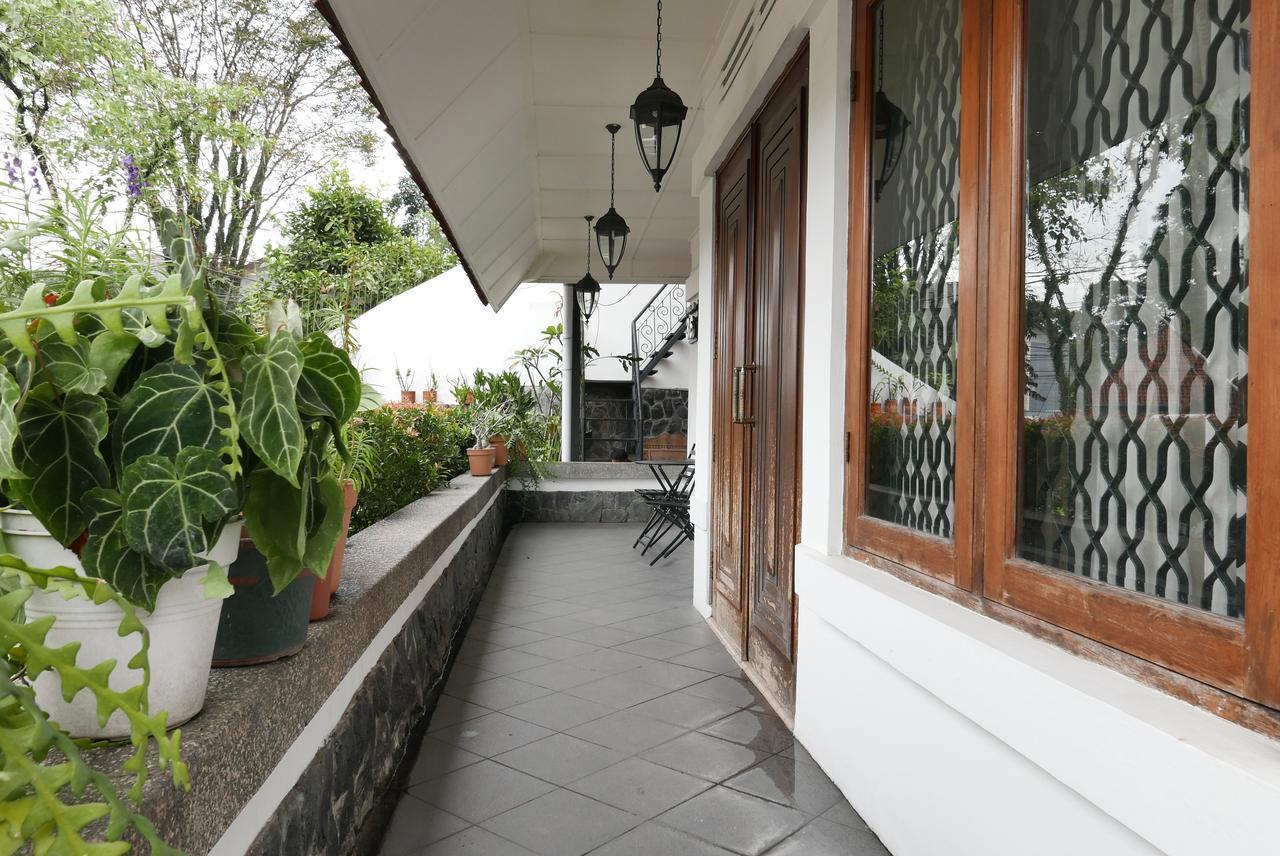Ciwulan 36 Guest House Bandung Ngoại thất bức ảnh